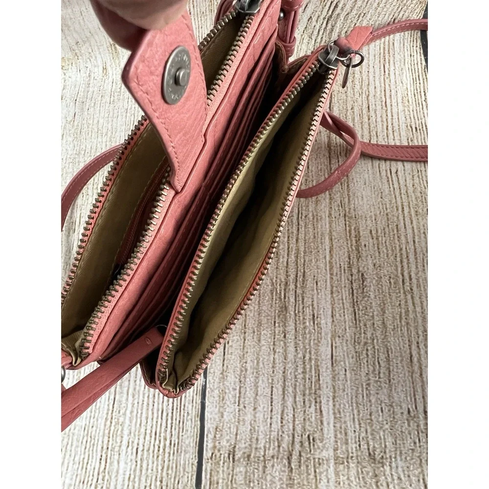 Lucky Brand Rela Pink Leather Crossbody Fold Over Convertible Wallet ‎ Hobo Bag